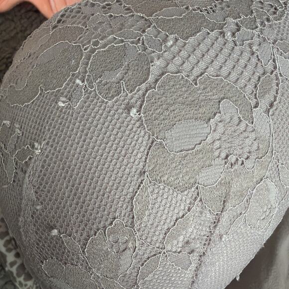 Lot Of 2 Body By Victoria’s Secret Bras Size 36 C Lace Coquette Underwire Padded - Picture 3 of 5